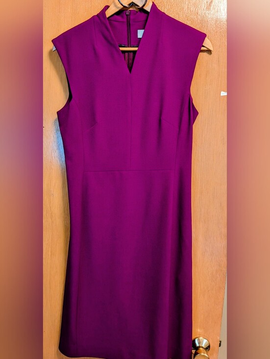 MM Lafleur Dresses & Skirts - MM Lafleur Sleeveless Plum Sheath Dress, size 6